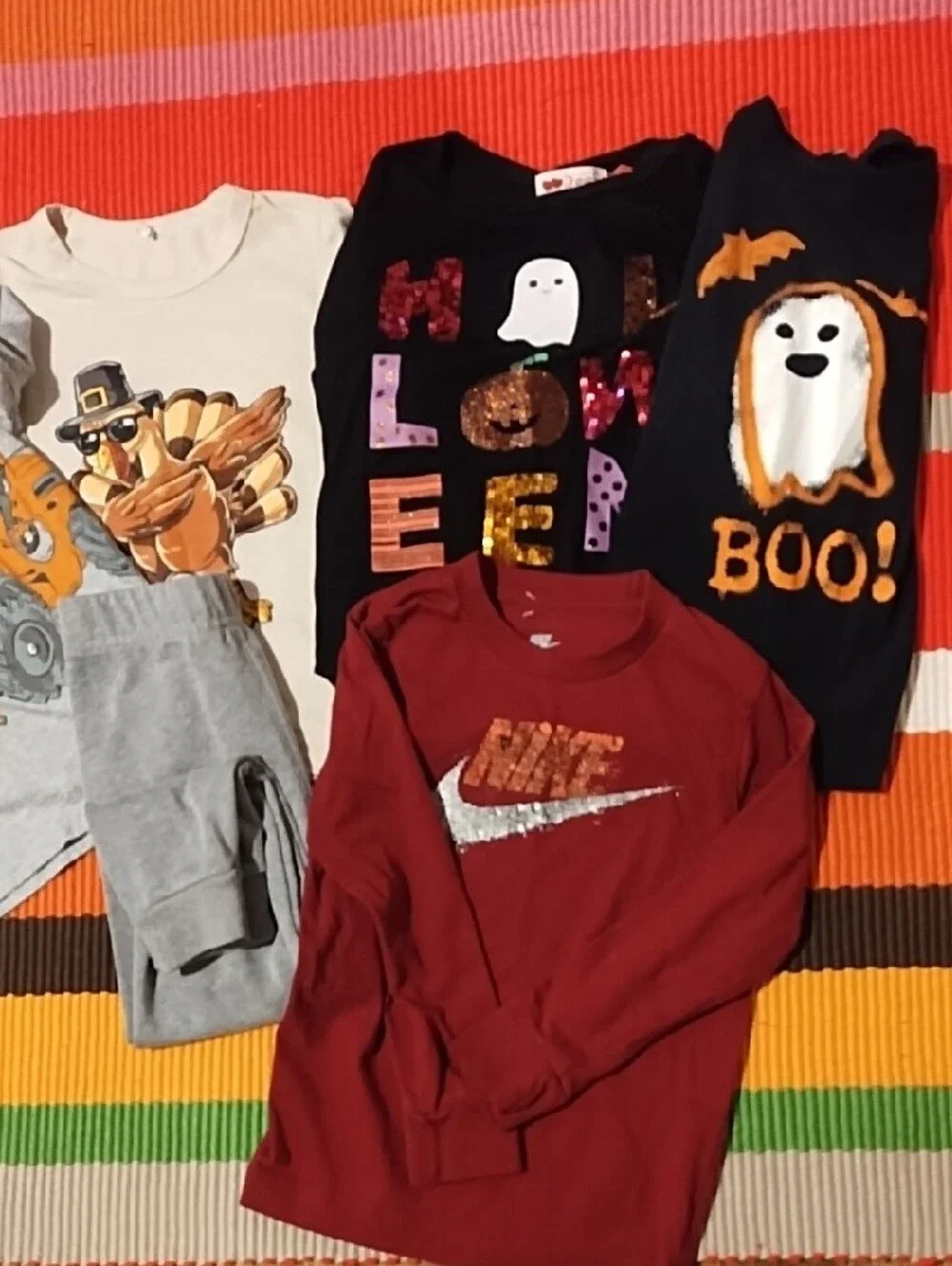 Bundle Of 6 Unisex Tees And Pants 4T EUC.